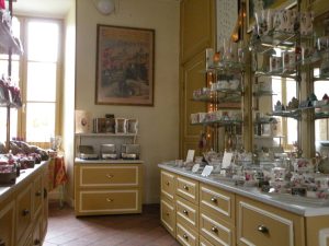 boutiquie-11-2010-005_orig